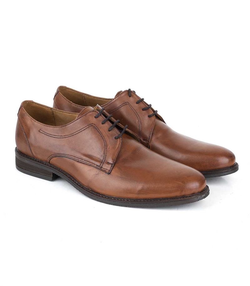 Zapatos-de-vestir-de-cuero-coñac-corte-prusiano.jpg