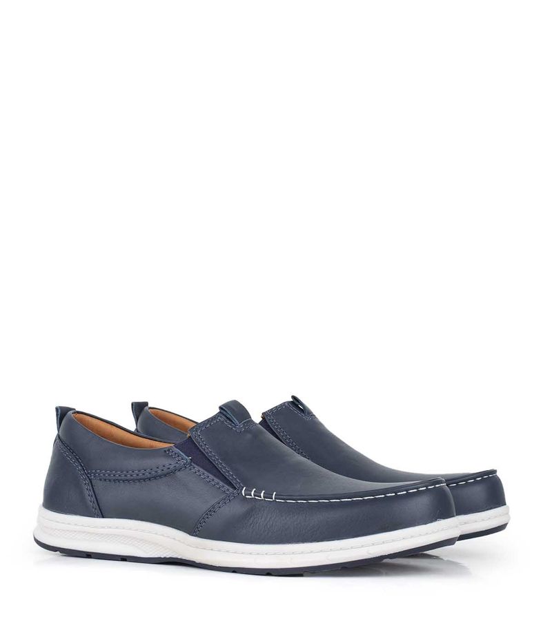 Mocasines-nauticos-de-cuero-azul-con-base-de-goma-cocida.jpg