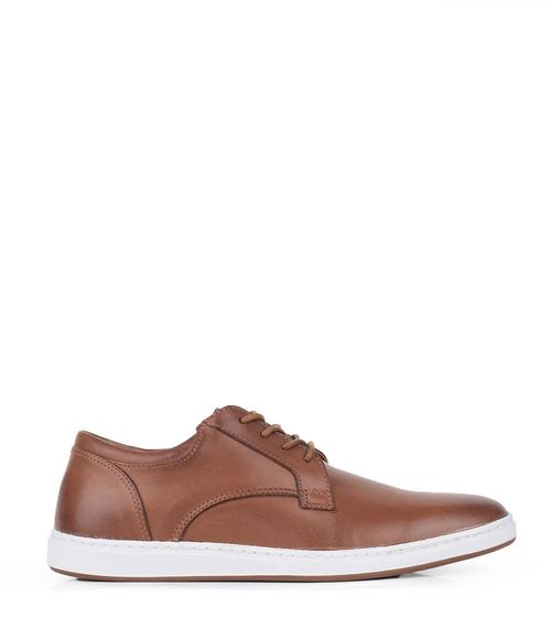 Zapato urbano de cuero suela con base blanca