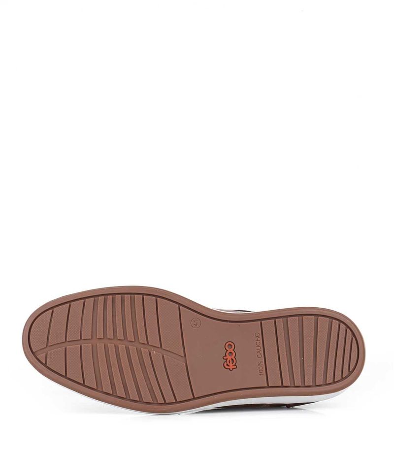 Zapato-urbano-de-cuero-suela-con-base-blanca.jpg
