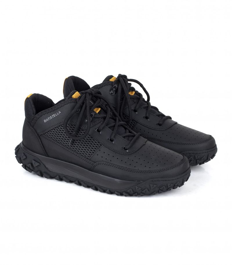 Zapatillas-trekking-de-cuero-con-puntera-cocida-en-negro.jpg