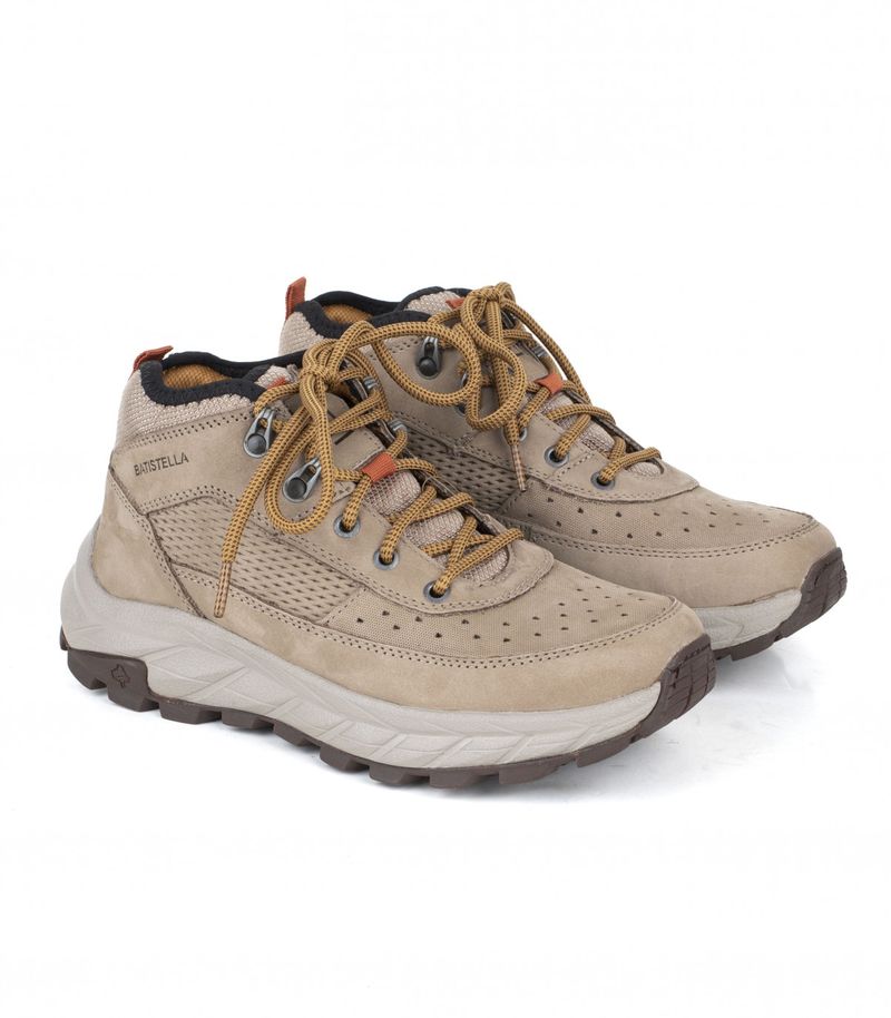 Zapatilla-outdoor-de-dama-en-cuero-y-tela-natural.jpg