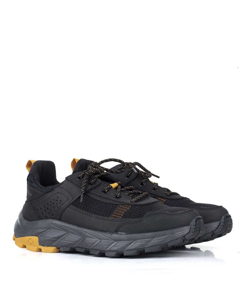 Zapatillas-trekking-de-hombre-en-cuero-y-tela-negra.jpg