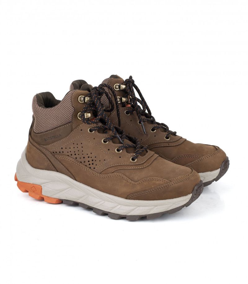 Zapatilla-botita-trekking-en-cuero-marron.jpg