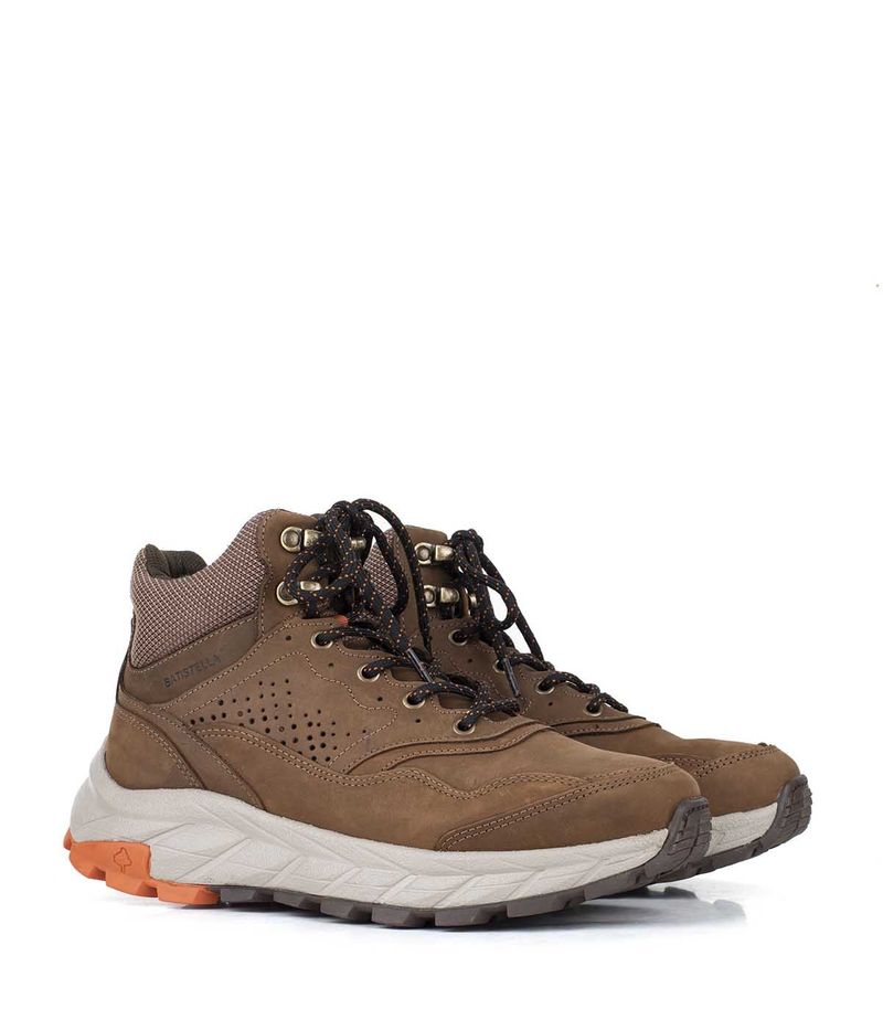 Zapatilla-botita-trekking-en-cuero-marron.jpg