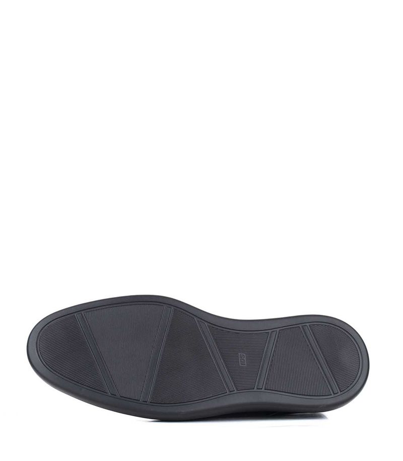Zapatos-sport-acordonados-de-cuero-negro-y-base-negra.jpg