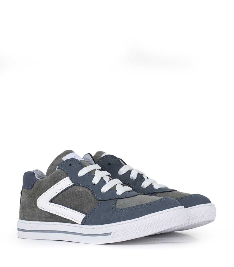 Zapatillas-combinadas-de-simil-cuero-en-azul-con-gris.jpg