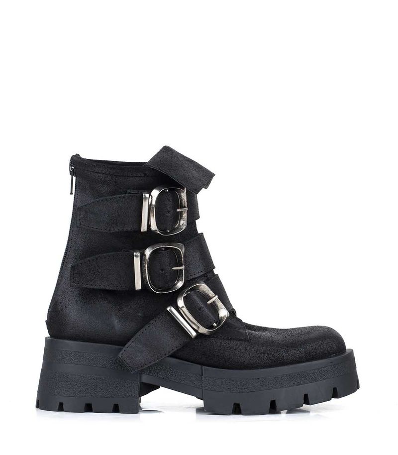 Botas-cortas-de-cuero-negro-con-hebillas-y-plataforma.jpg