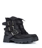 Botas-cortas-de-cuero-negro-con-hebillas-y-plataforma.jpg