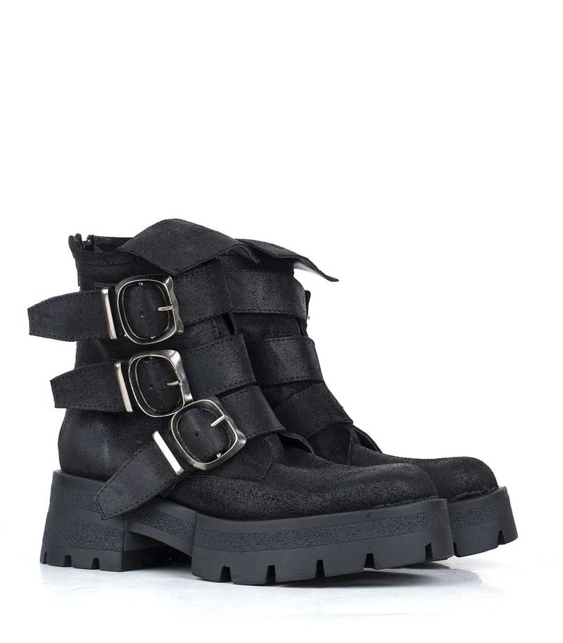 Botas-cortas-de-cuero-negro-con-hebillas-y-plataforma.jpg