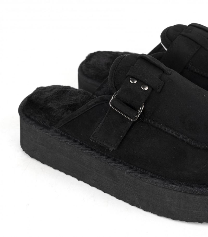 Pantuflas-de-gamuza-en-negro.jpg
