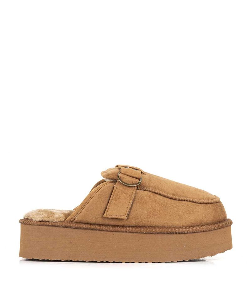 Pantuflas-de-gamuza-en-suela.jpg