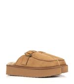 Pantuflas-de-gamuza-en-suela.jpg