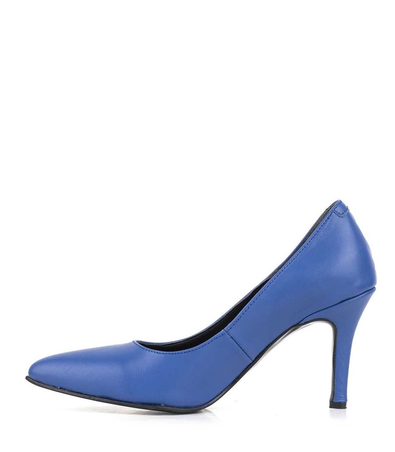 Stiletto-clasico-en-cuero-azul.jpg