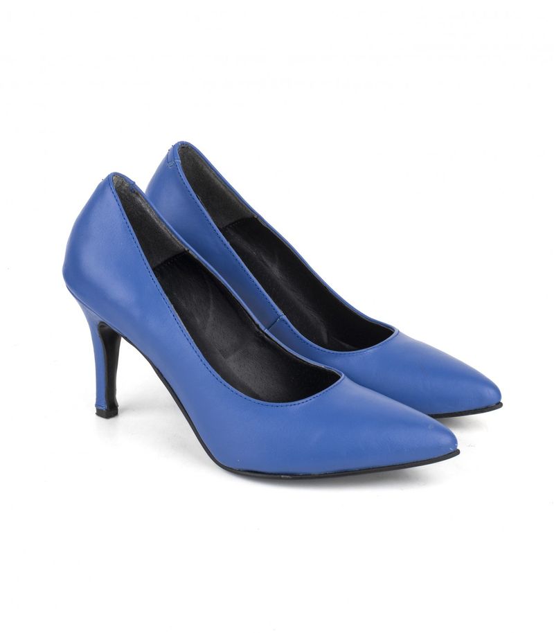 Stiletto-clasico-en-cuero-azul.jpg