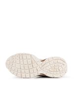 Zapatillas-urbanas-en-simil-cuero-y-tela-caramelo.jpg