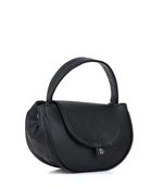 Cartera-negra-de-simil-cuero-con-solapa.jpg