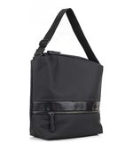 Cartera-BATI-en-simil-cuero-negro-con-tira-regulable.jpg