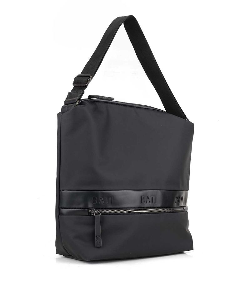 Cartera-BATI-en-simil-cuero-negro-con-tira-regulable.jpg