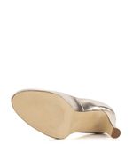 Stilettos-clasicos-en-metalizado-platino.jpg