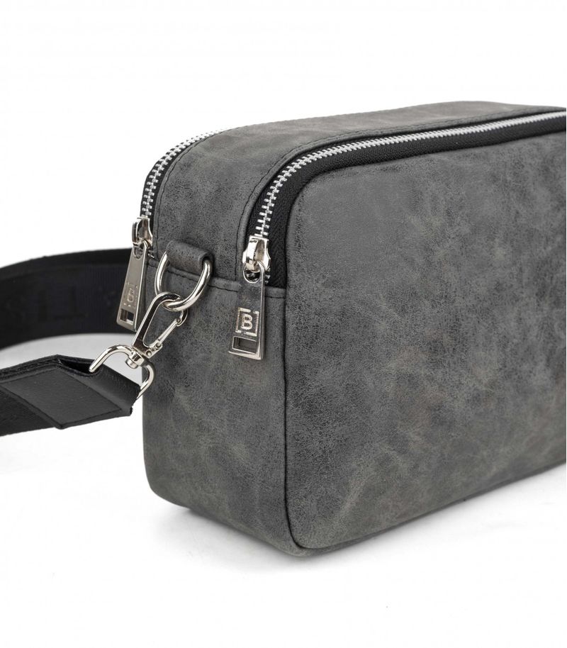 Bandolera-gris-topo-minimalista-en-gris-topo.jpg