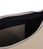 Bandolera-clasica-de-simil-cuero-camel.jpg