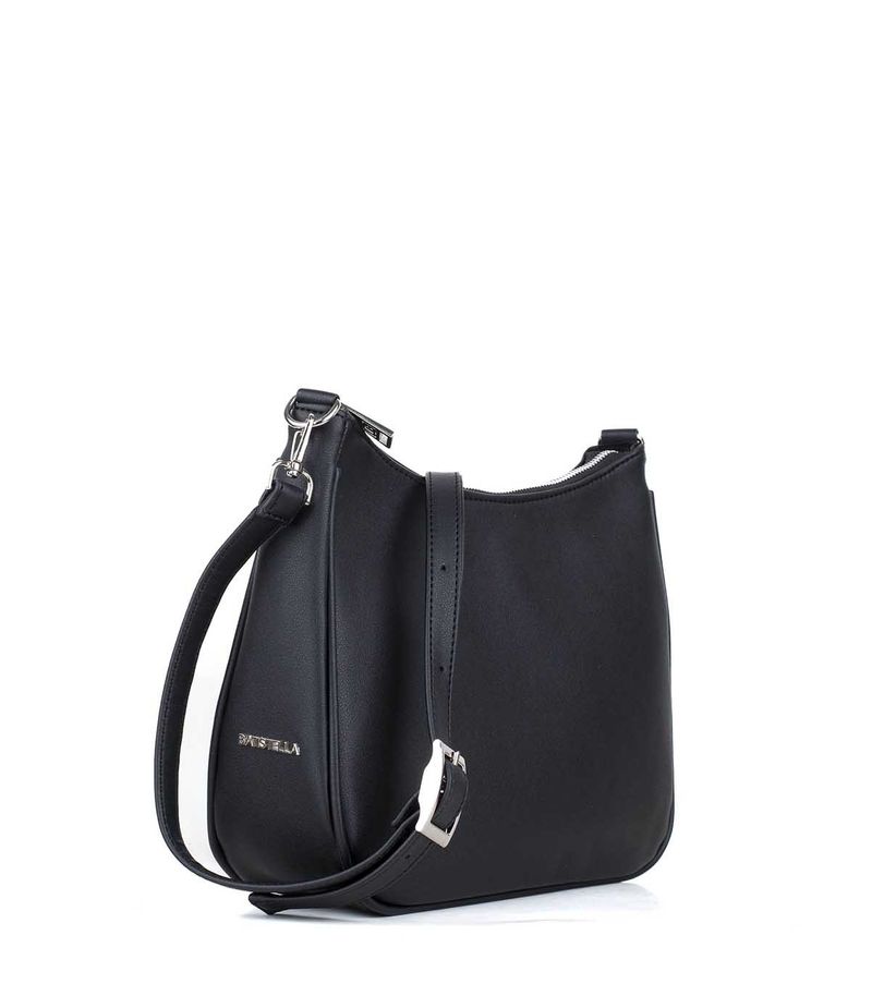 Bandolera-clasica-de-simil-cuero-negro.jpg