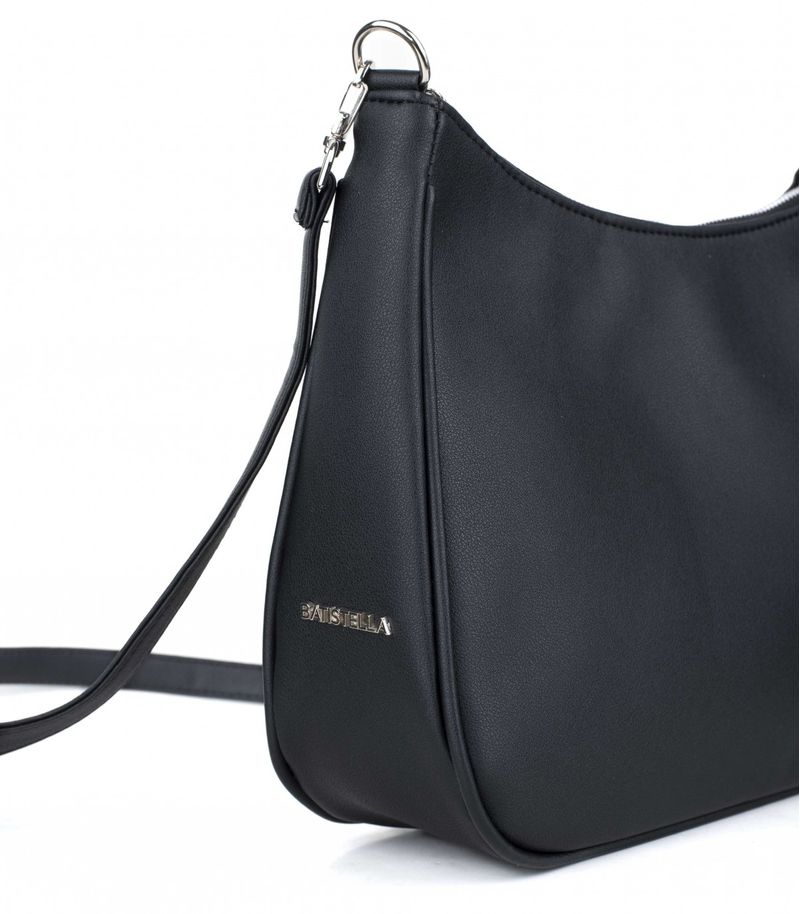 Bandolera-clasica-de-simil-cuero-negro.jpg