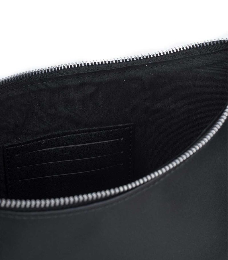 Bandolera-clasica-de-simil-cuero-negro.jpg