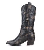 Botas-texanas-taco-bajo-de-cuero-gastado-negro.jpg