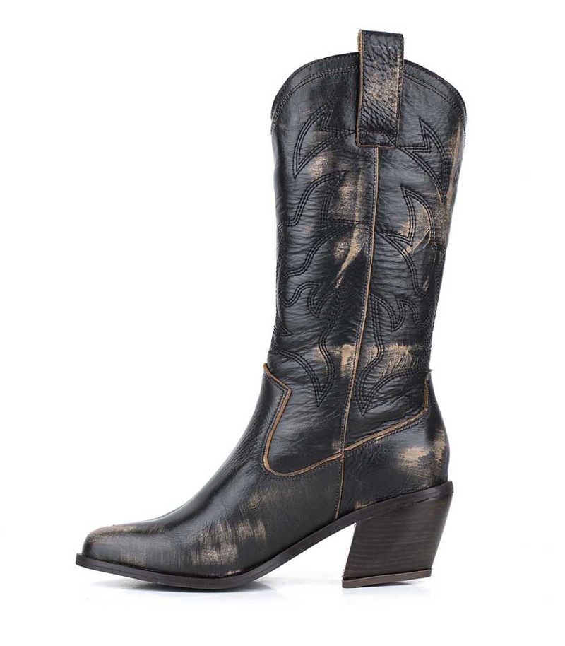 Botas-texanas-taco-bajo-de-cuero-gastado-negro.jpg
