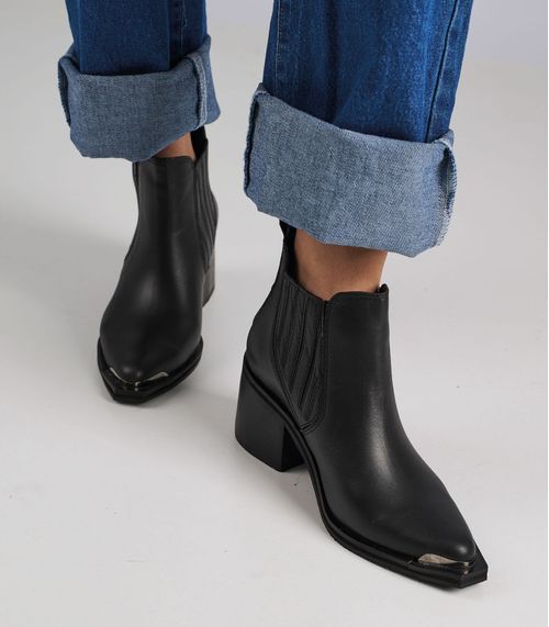 Bota clásica de vestir en cuero negro con elástico