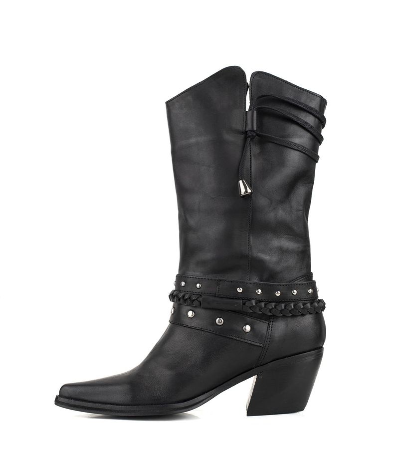 Botas-texanas-de-cuero-negro-con-detalles-de-tiras-y-taco-medio.jpg