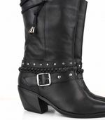 Botas-texanas-de-cuero-negro-con-detalles-de-tiras-y-taco-medio.jpg