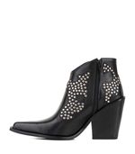 Botas-cortas-texanas-en-cuero-negro-con-tachas.jpg