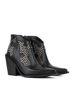 Botas-cortas-texanas-en-cuero-negro-con-tachas.jpg