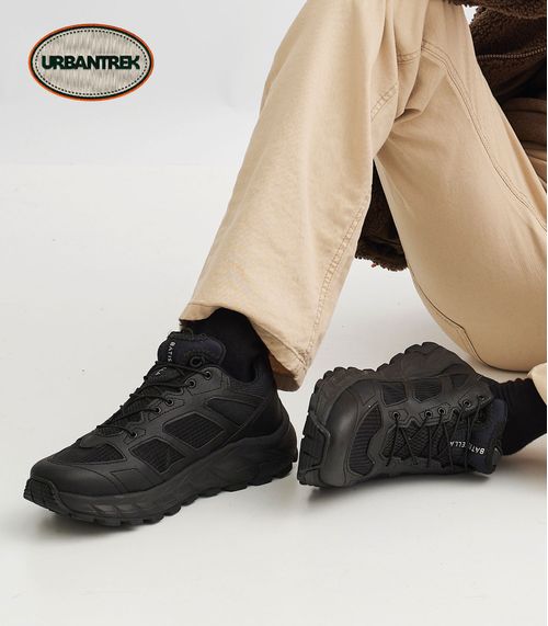 Zapatillas trekking de material sintético y tela negro con tope regulable