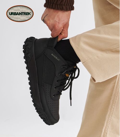 Zapatillas trekking de cuero con puntera cocida en negro