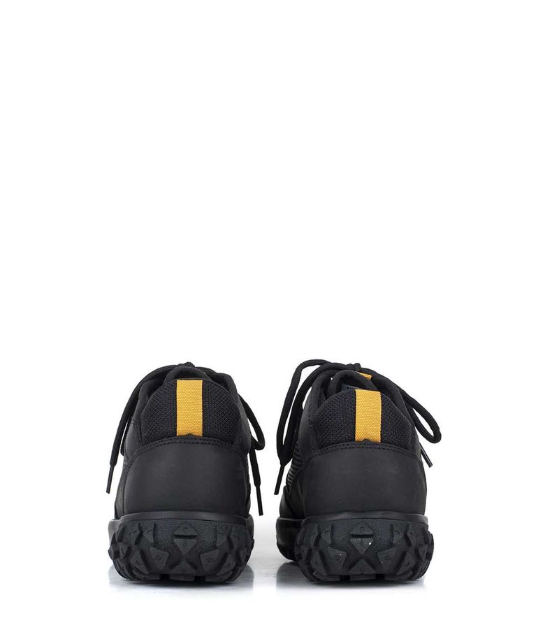 Zapatillas-trekking-de-cuero-con-puntera-cocida-en-negro.jpg