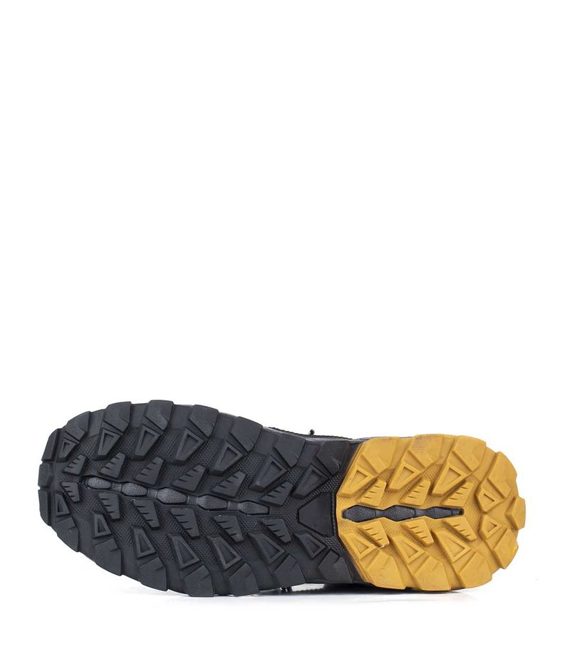 Zapatilla-botita-trekking-en-cuero-negro.jpg