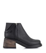 Bota-corta-de-cuero-negro-con-plataforma.jpg