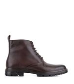 Borcego-clasico-de-cuero-marron-con-cordones-y-cierre.jpg