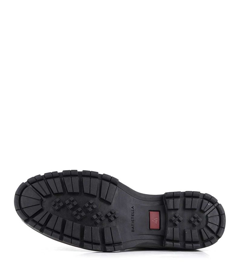 Borcego-clasico-de-cuero-marron-con-cordones-y-cierre.jpg