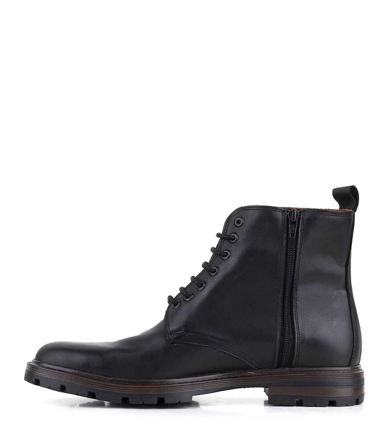 Borcego-clasico-de-cuero-negro-con-cordones-y-cierre.jpg