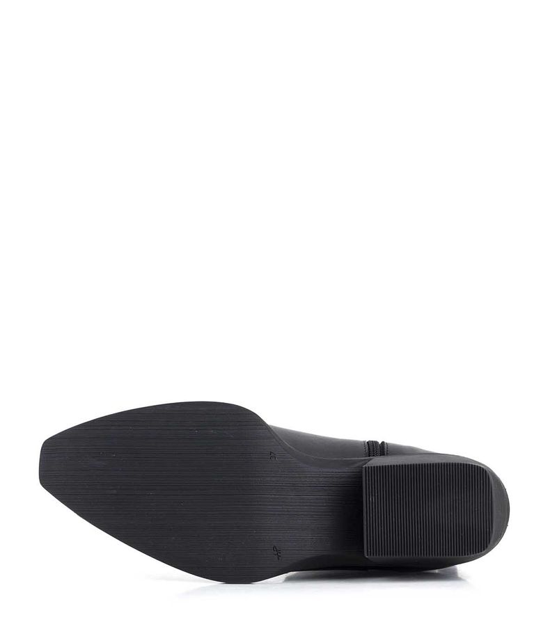 Bota-corta-clasica-de-cuero-negro.jpg