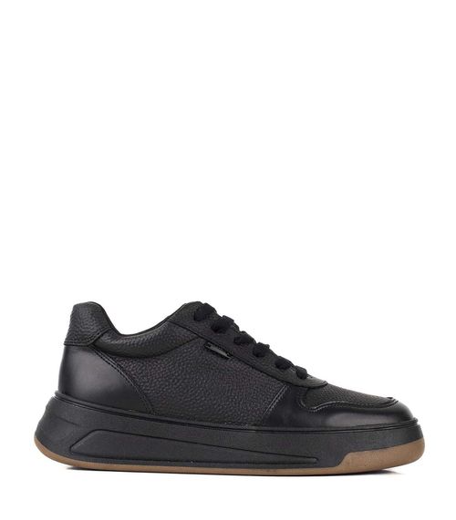 Zapatillas urbanas acordonadas de cuero negro