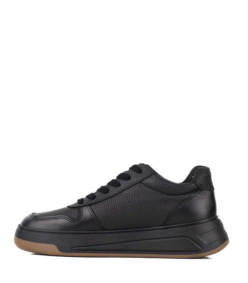 Zapatillas-urbanas-acordonadas-de-cuero-negro.jpg