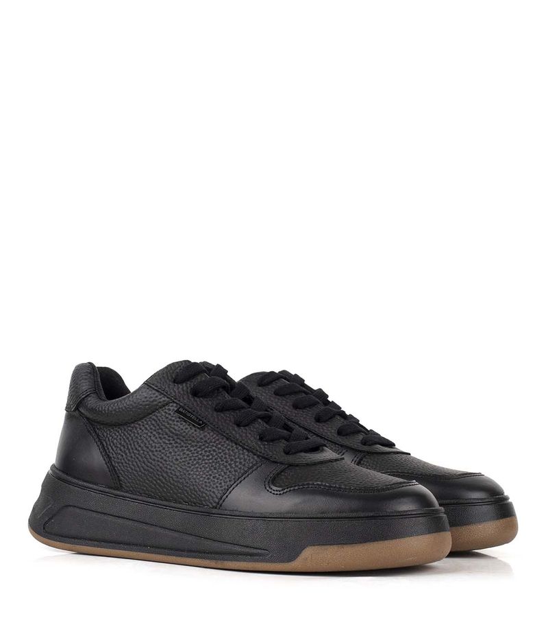 Zapatillas-urbanas-acordonadas-de-cuero-negro.jpg
