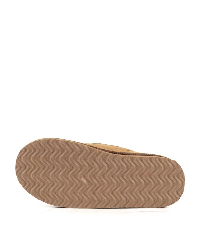 Pantubotas-de-gamuza-con-plataforma-color-suela.jpg