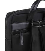 Mochila-minimalista-de-tela-engomada-con-detalles-simil-cuero.jpg